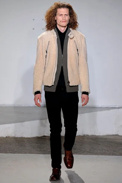 Look 13